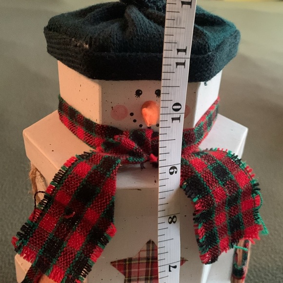 Lot of 3 nesting Snowmen. Large approx 9” x 17”. Other 2 approx 6” x 11” - Picture 5 of 13